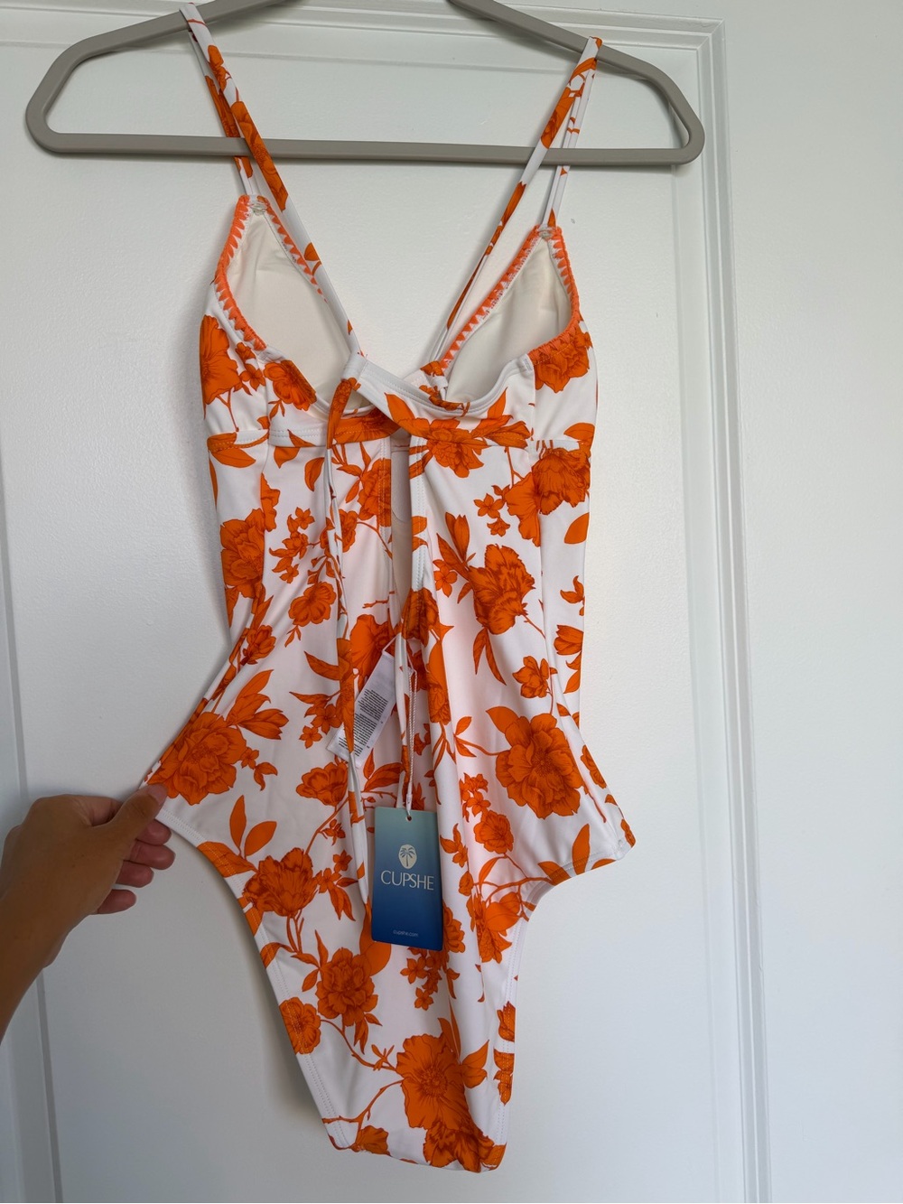 Cupshe Swimsuit - Picture 2 of 3